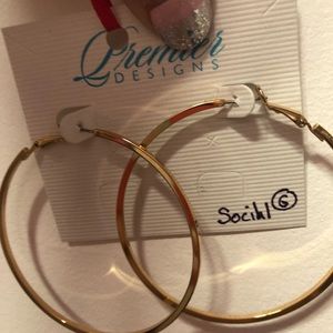 Social Premier Designs goldtone